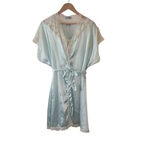 VINTAGE Lily of France Womens Coquette Nightgown and Robe Set Size M? (READ)
